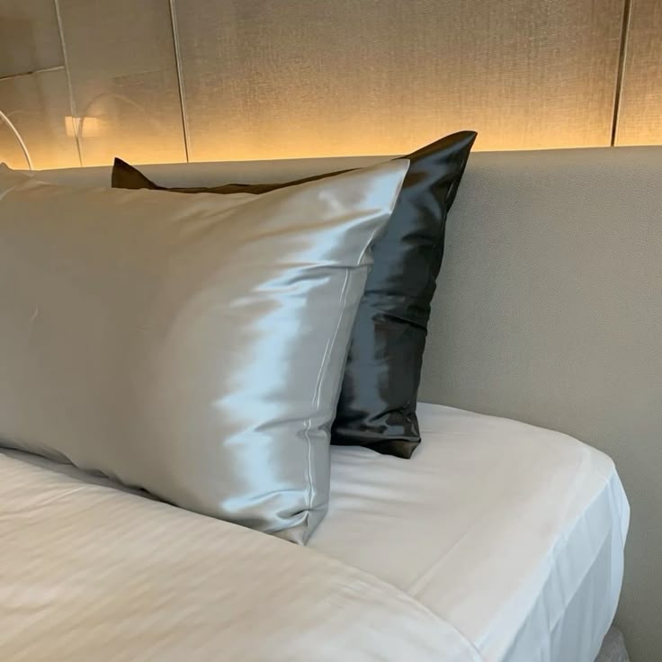 Élégance en Soie – Taie d’Oreiller Luxe